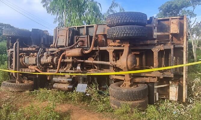 Lorry veers off the road killing four people in Budalangi