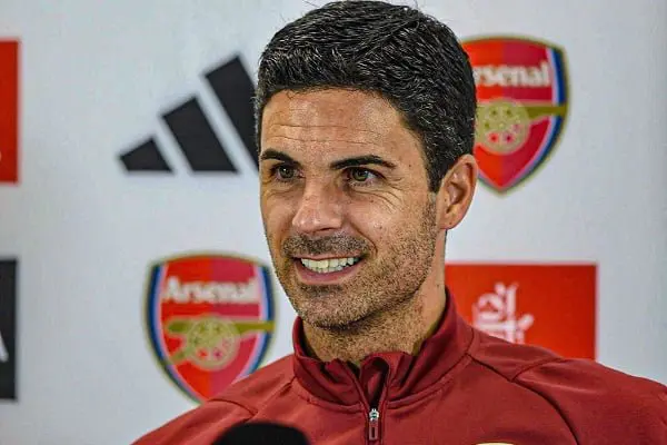 Mikel Arteta breaks silence over Barcelona links